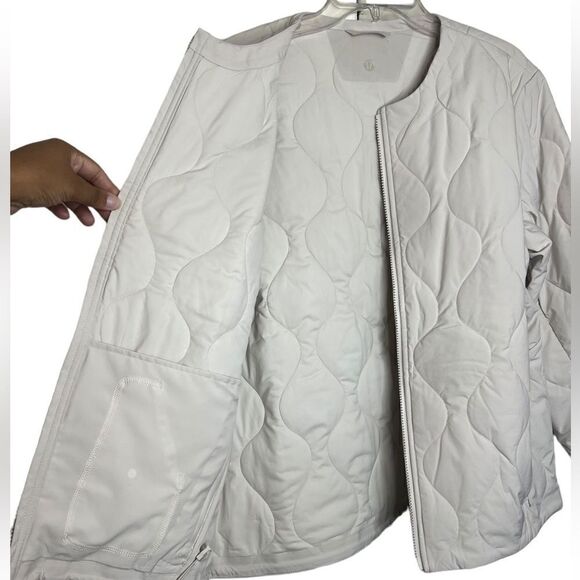 Lululemon Men’s Cream New Year Quilted Light Insulation Jacket Medium - Picture 4 of 16